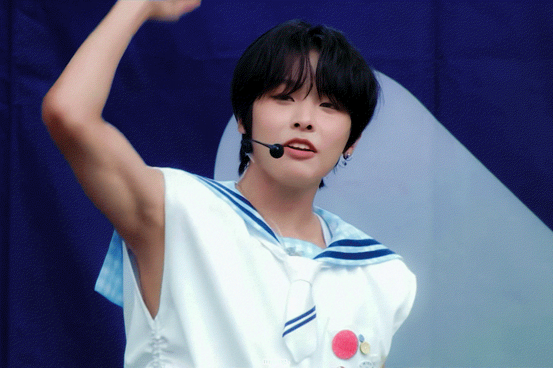 aoyjTs.gif