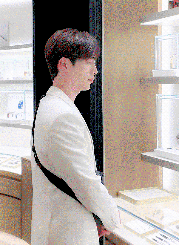 auHSQJ.gif