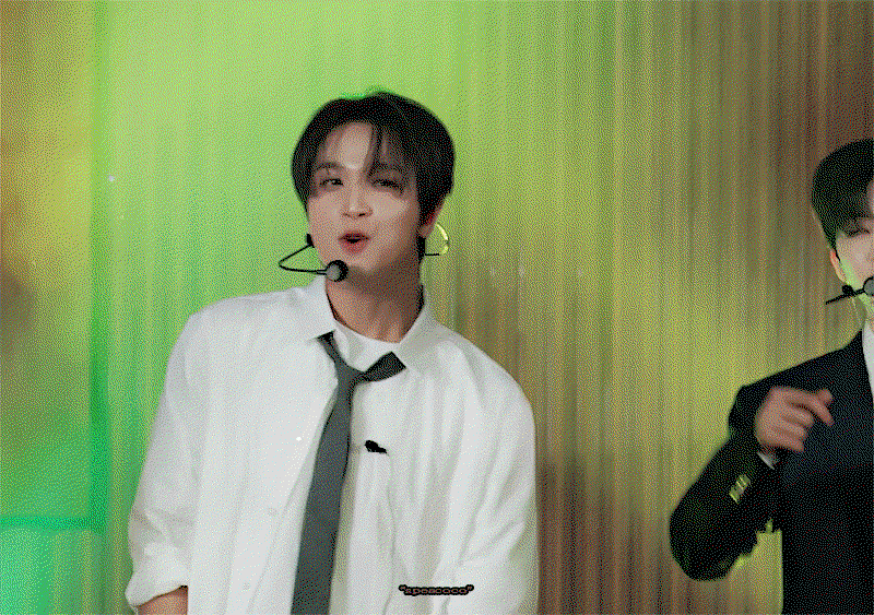 awhQeA.gif