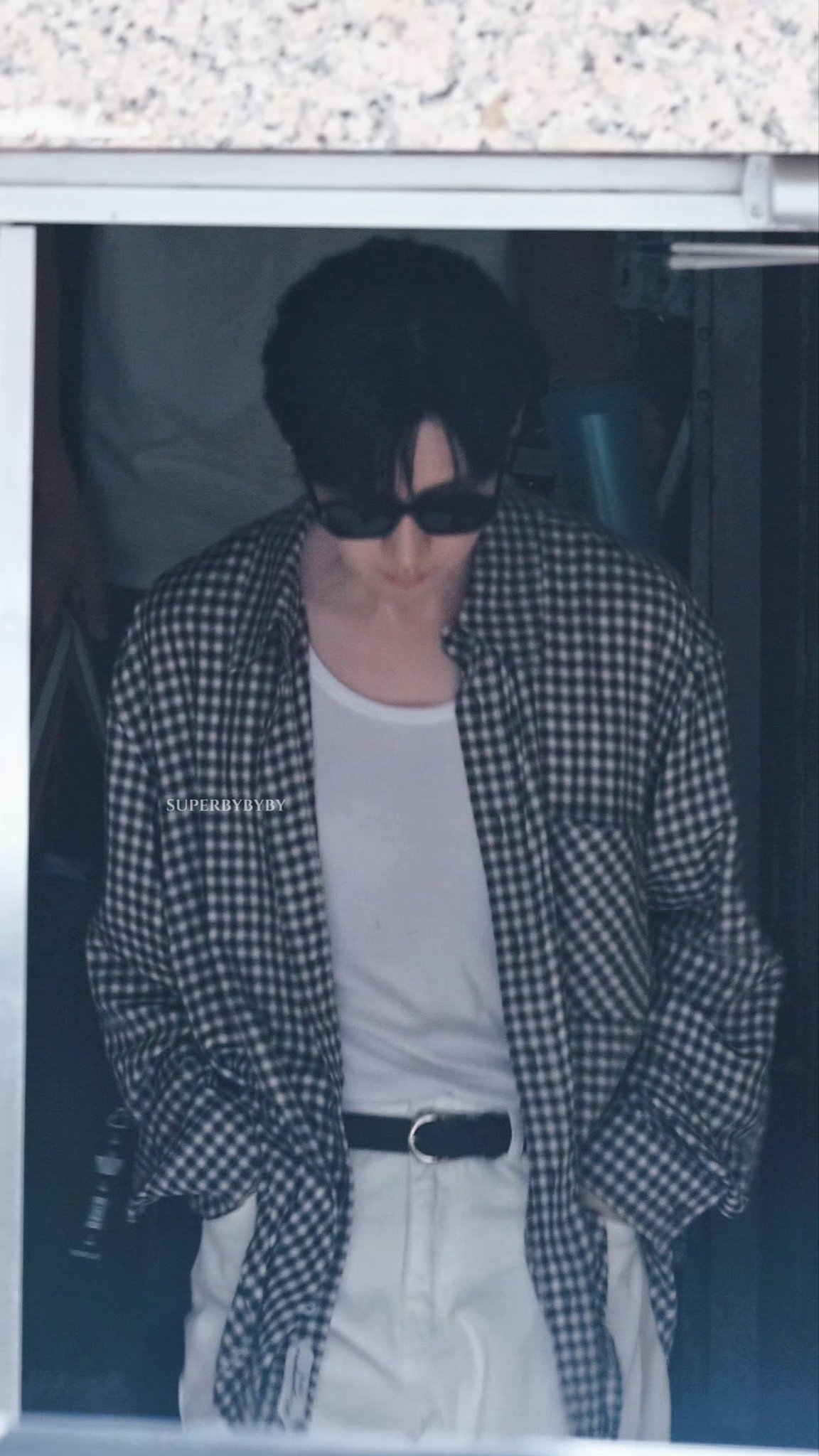 axHnWr