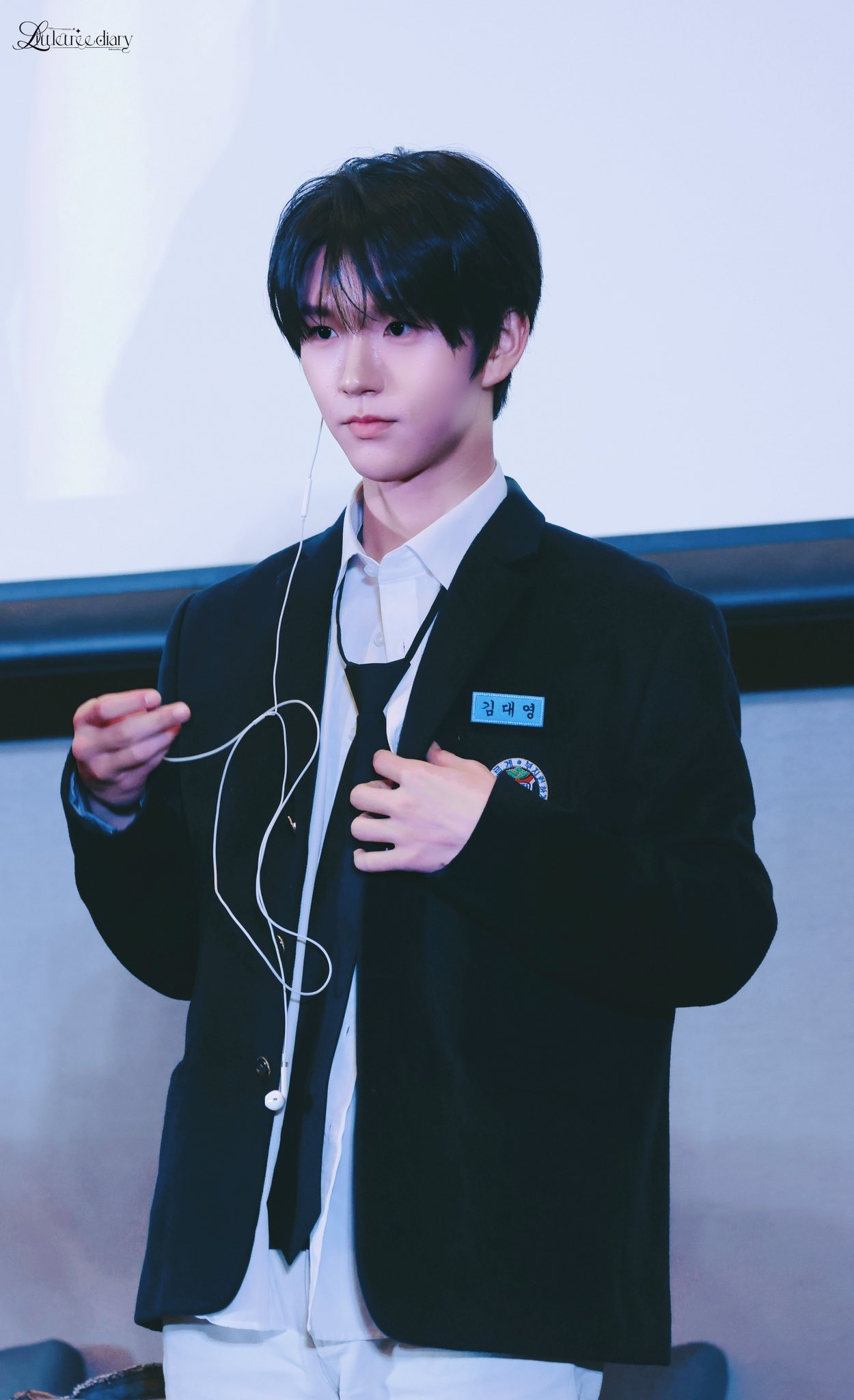 ayIivF
