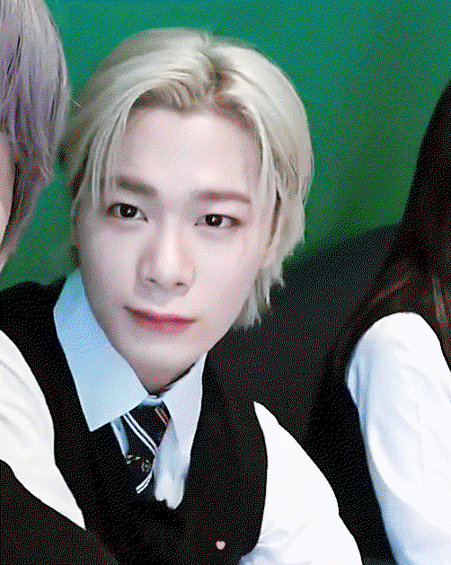 aypuAL.gif