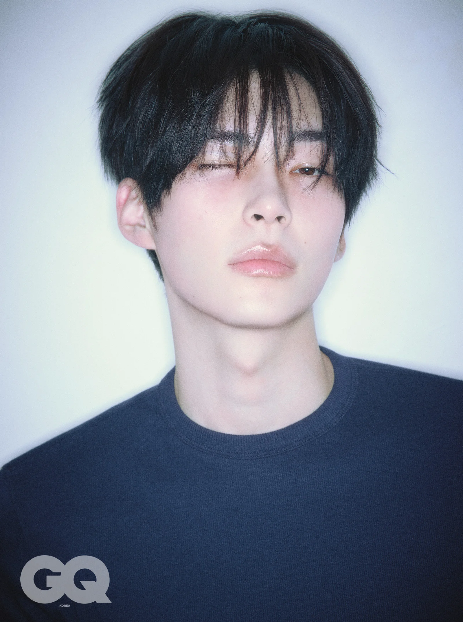 azKDvy