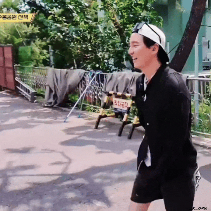 bMXTrN.gif
