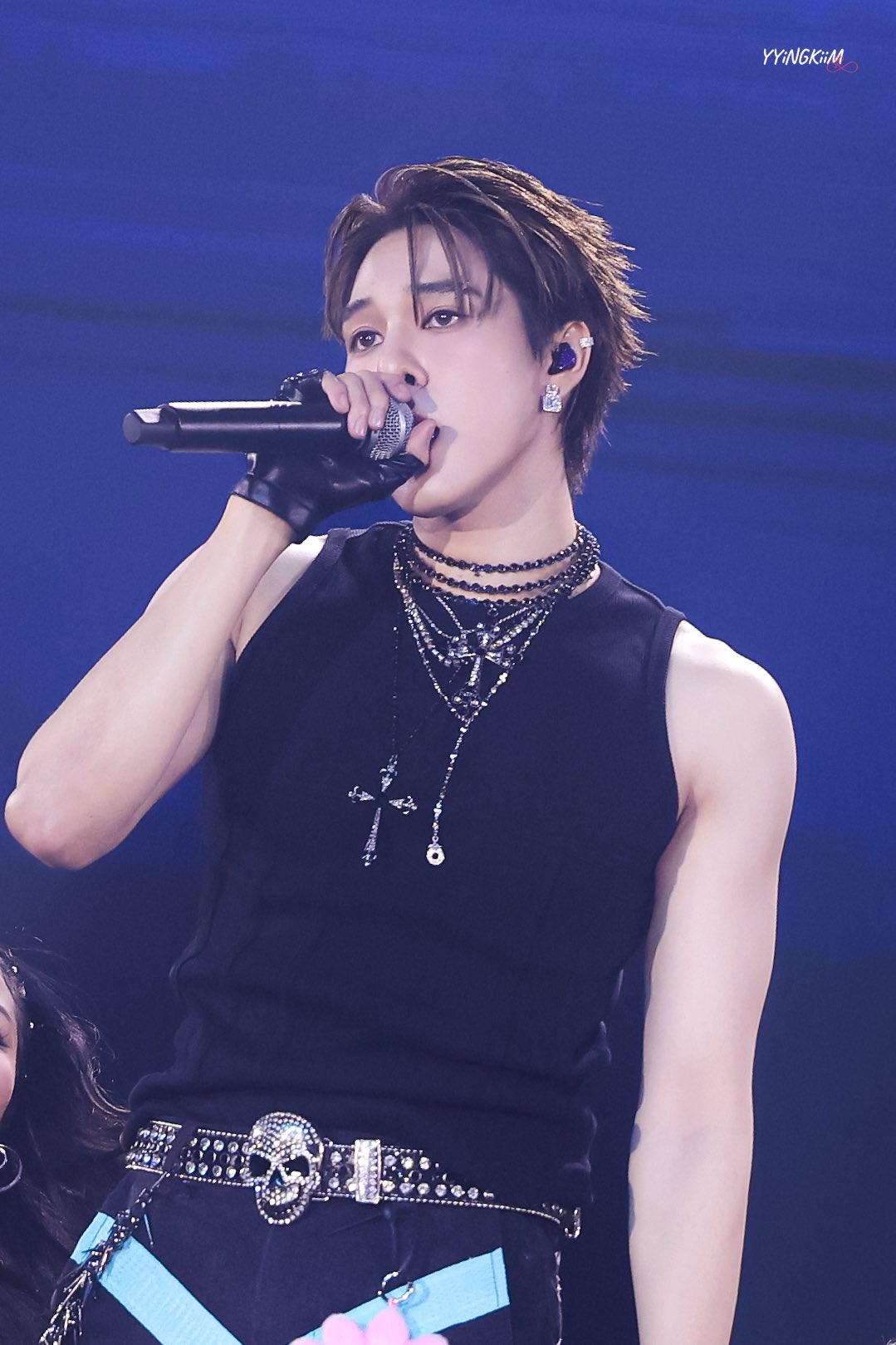 bMaUHW
