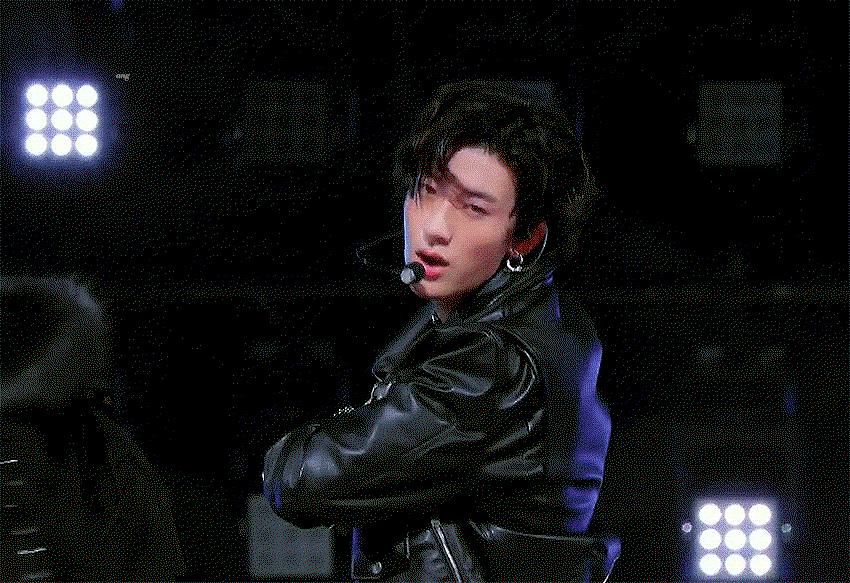bQnqjr.gif