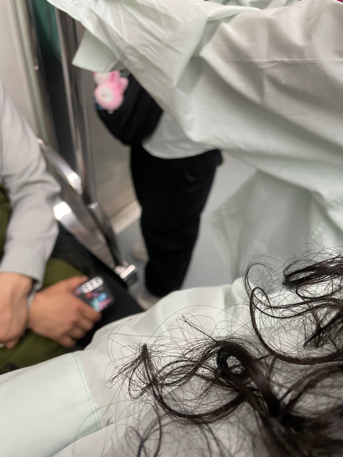 아까 지하철 타고오는데