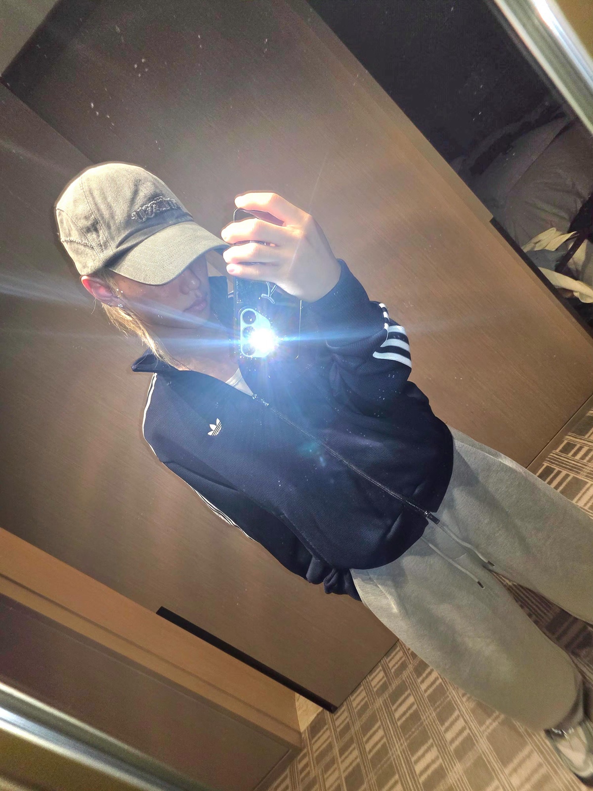 bYVyeJ