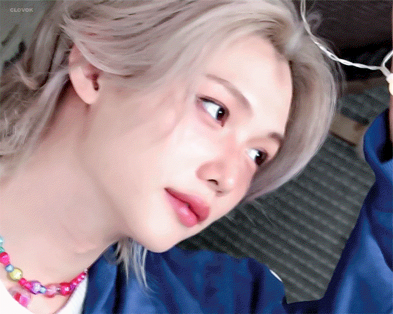 bkYAug.gif
