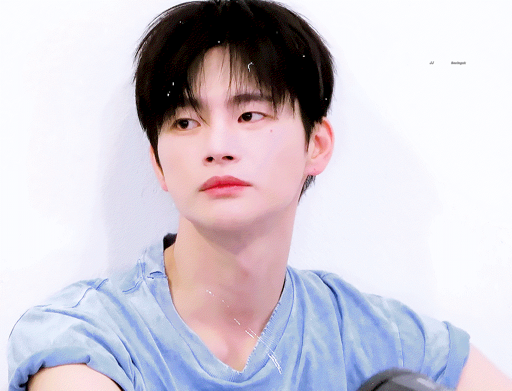 byYyuC.gif
