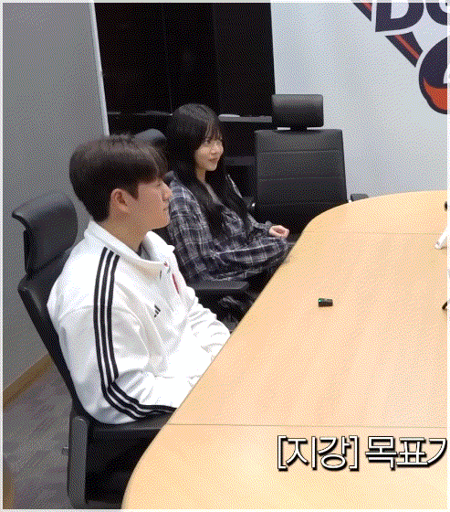 cYUFtV.gif