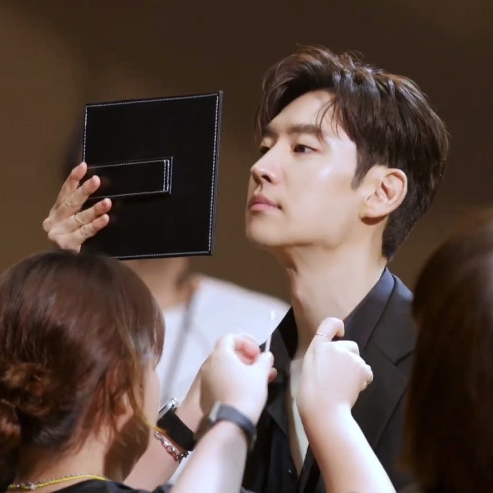 crGzWN