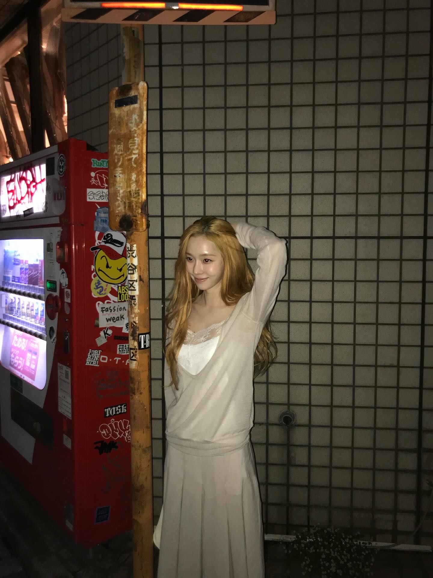 dDgKFU