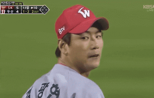 dkmAVi.gif