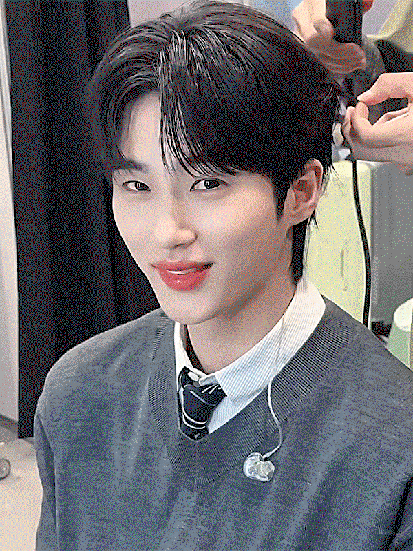 dvkfkU.gif