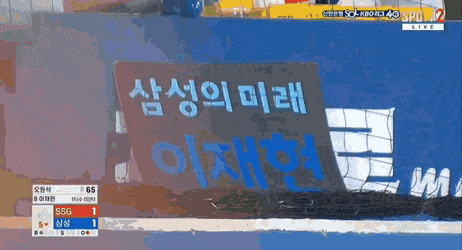 dxKwEY.gif