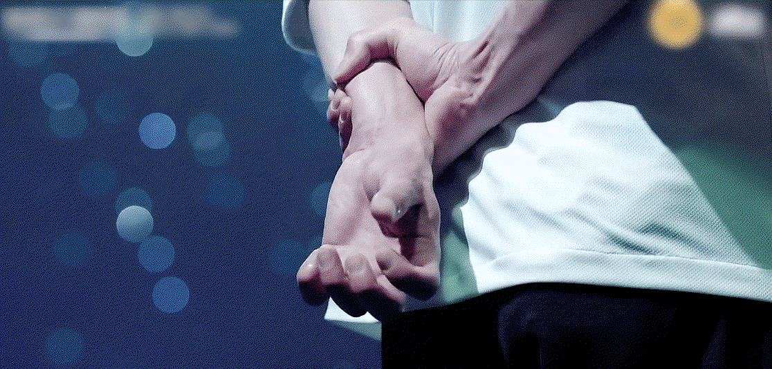 dxQyhx.gif