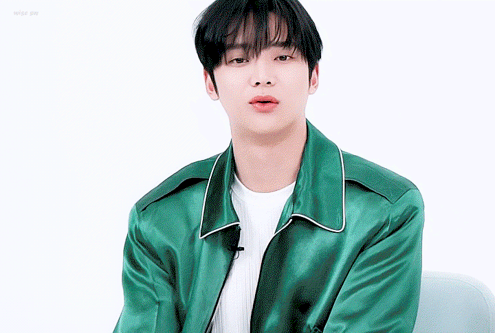 eAUdJW.gif