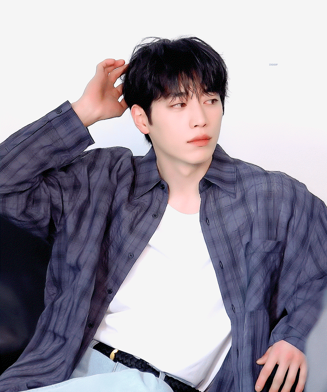 eCXILV.gif