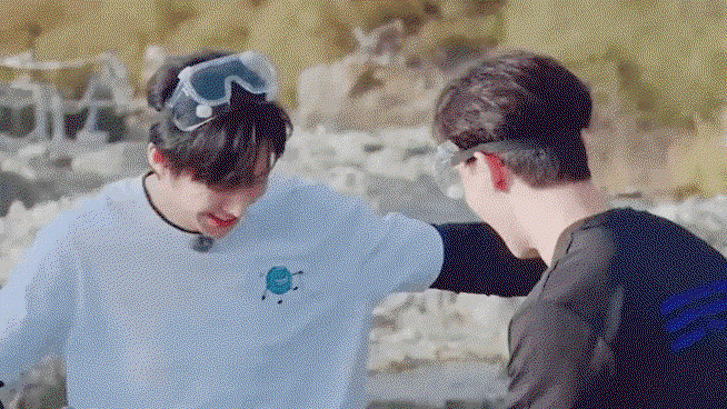 eCgJjS.gif