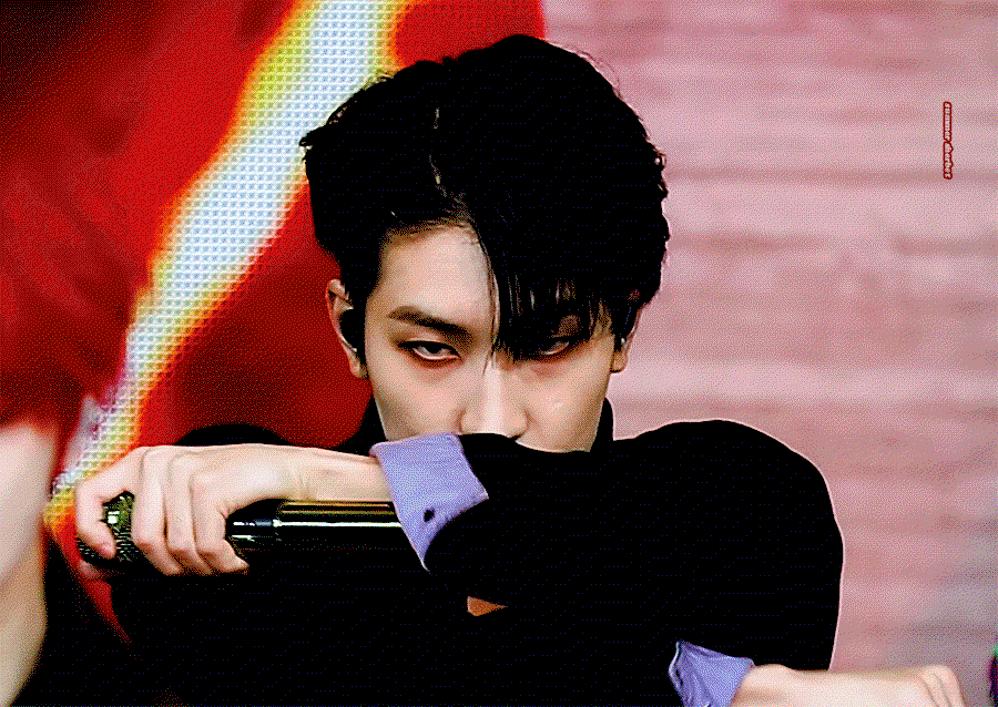 eCqhiW.gif