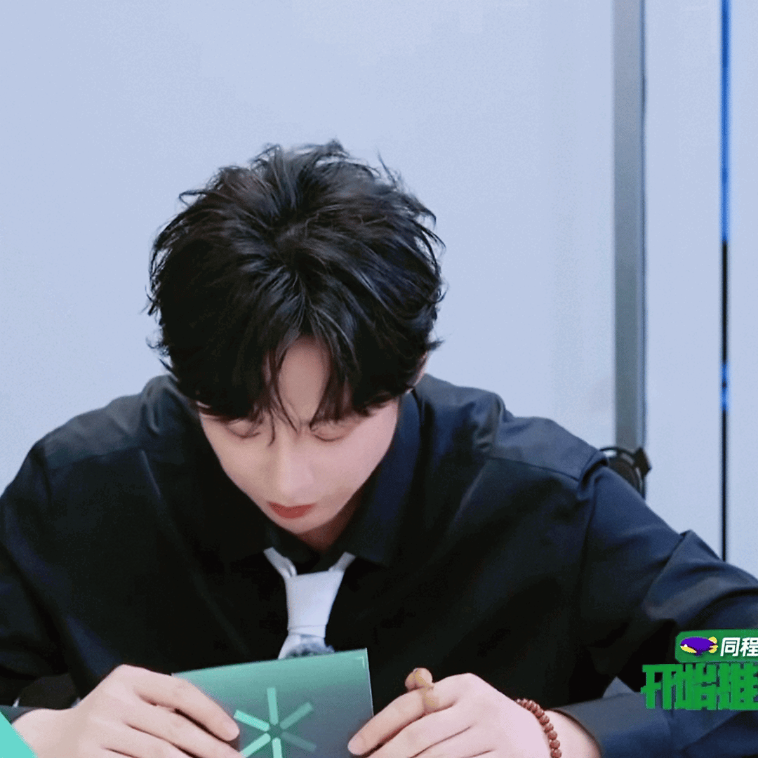 eGjsKu.gif
