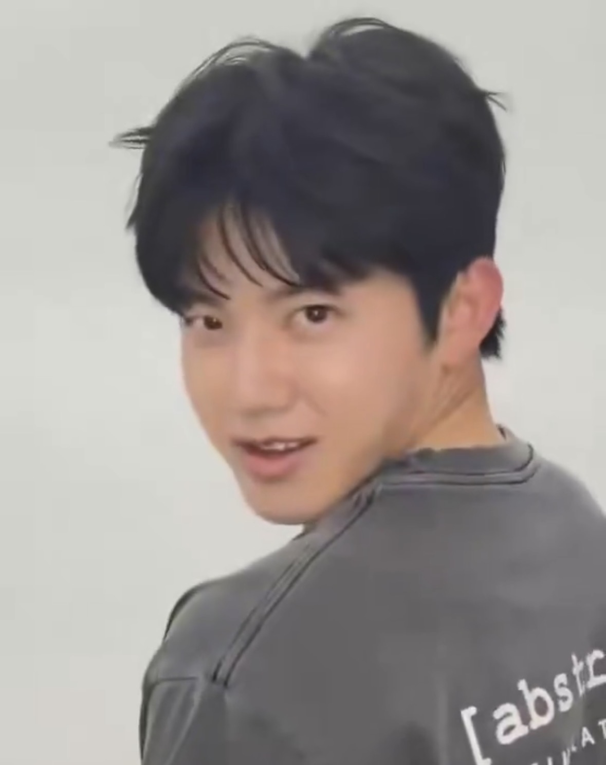 eGxFdK