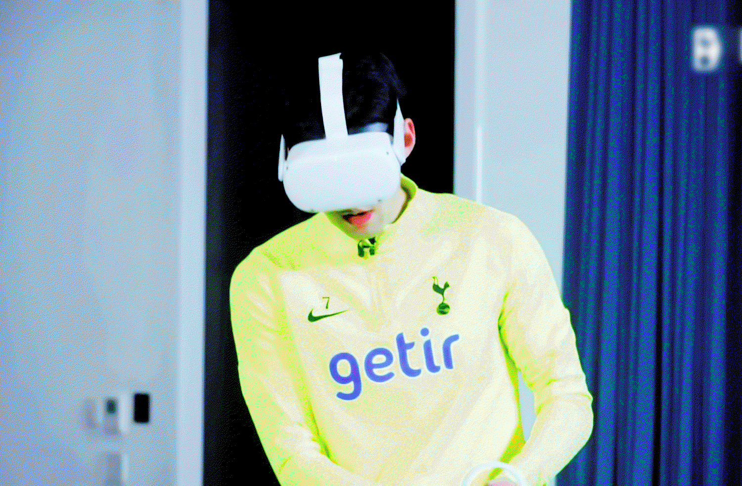 eHUjkl.gif