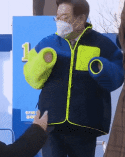 eIClAA.gif