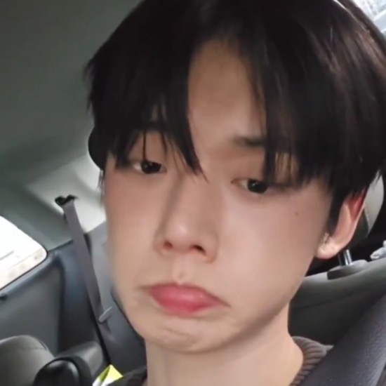 eOaimF