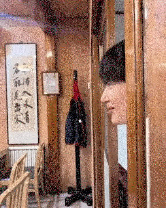 eabBqR.gif