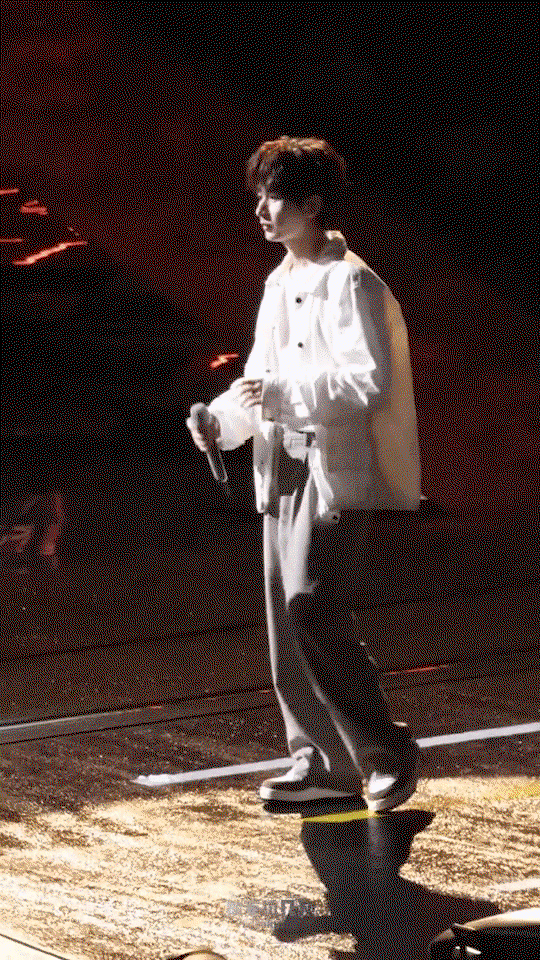 ecQgjS.gif