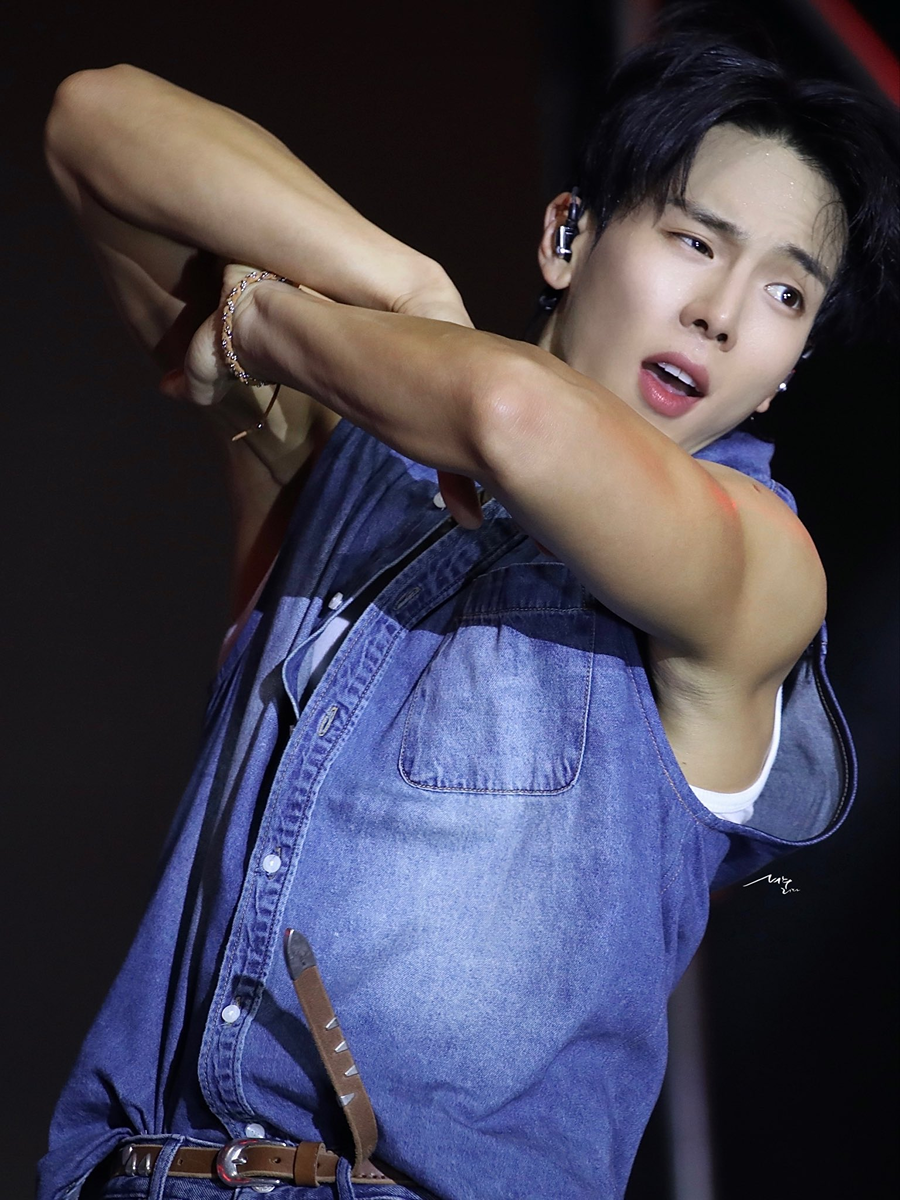 ejUNhO