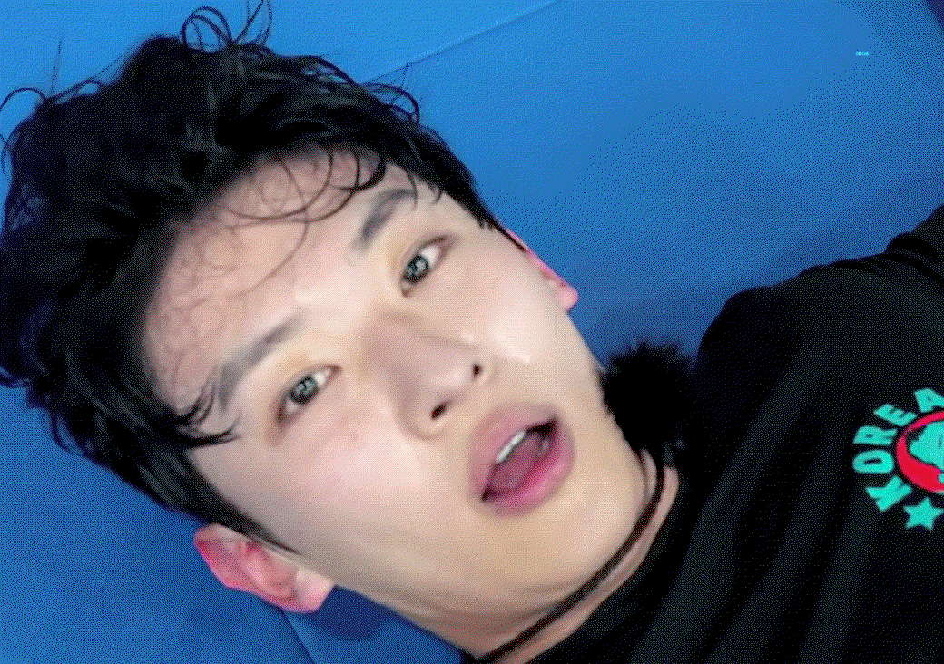 ekAkbS.gif