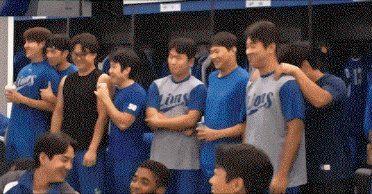 ekNjAT.gif