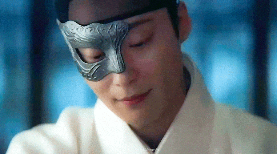 emeKFo.gif