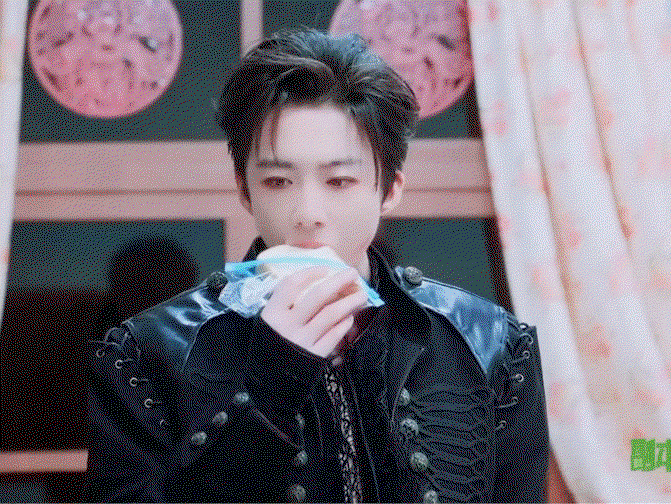 fTouXT.gif