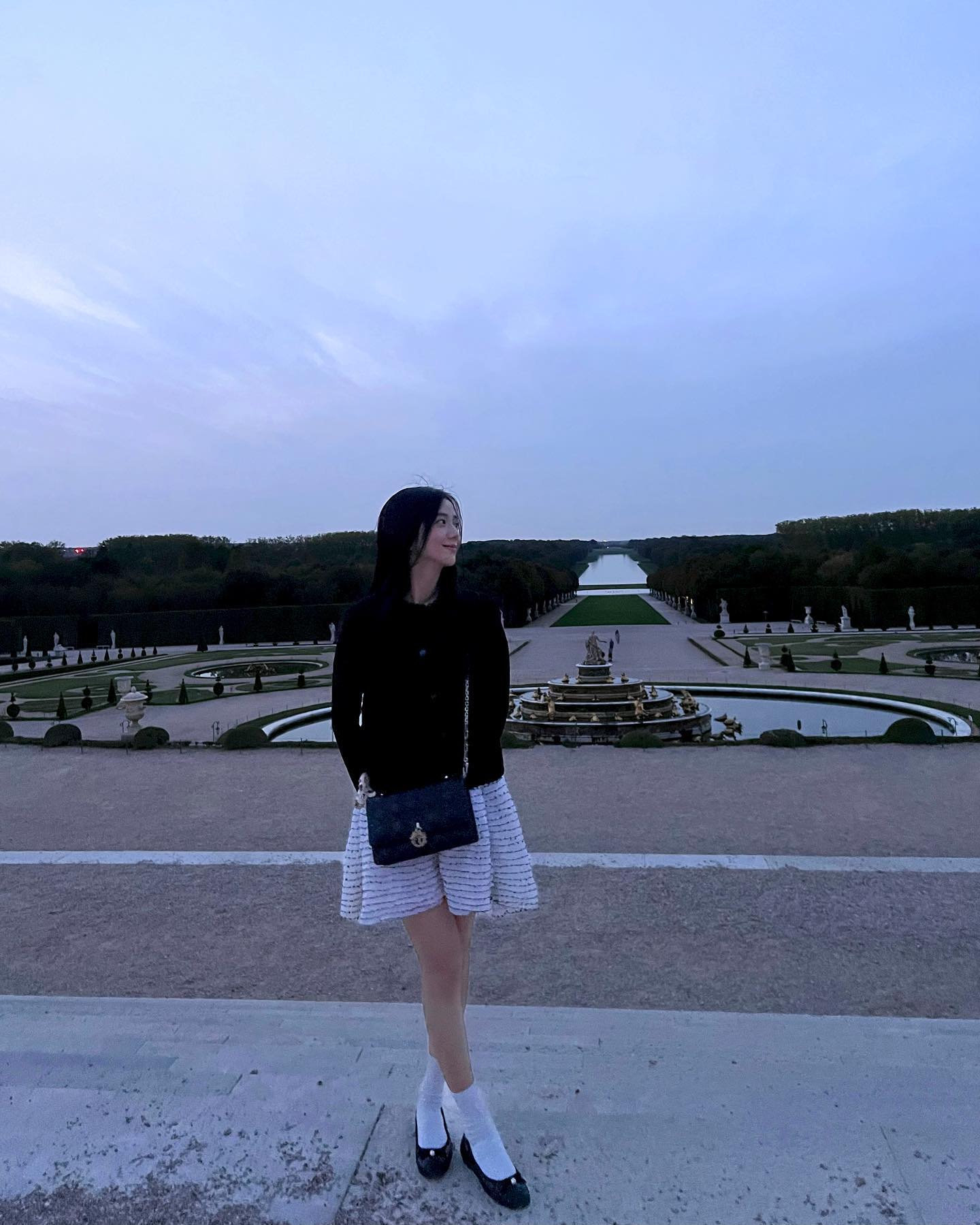 [閒聊] Jisoo在凡爾賽宮拍的Vlog