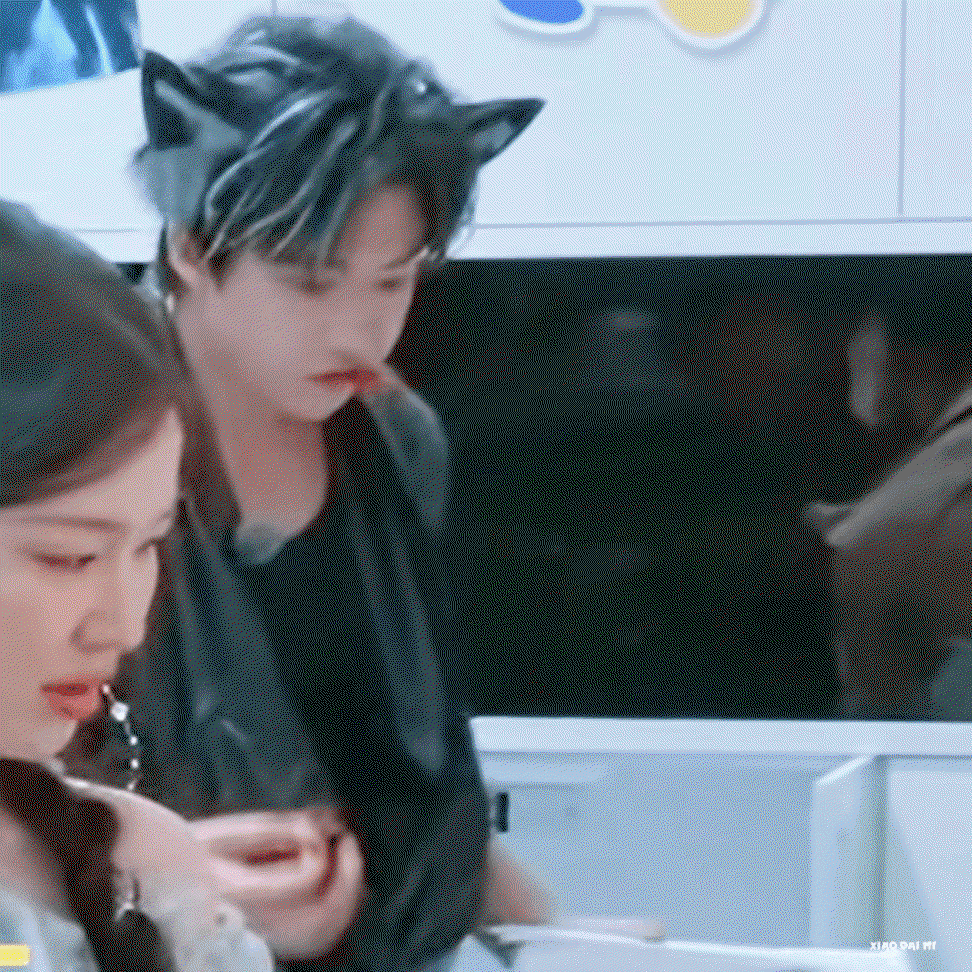 fvKsGm.gif