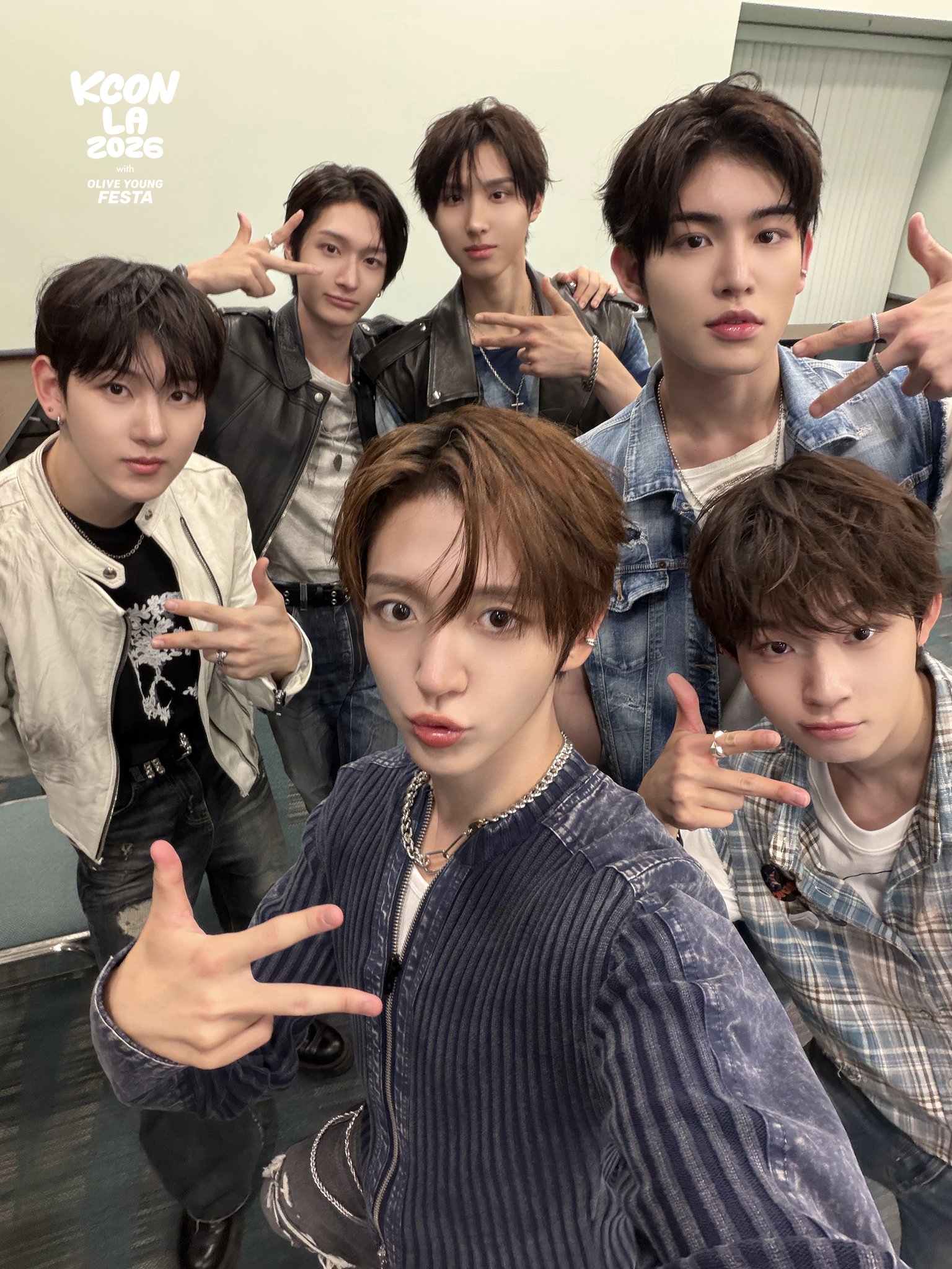 fyoKnH