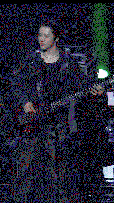 gHvtqM.gif