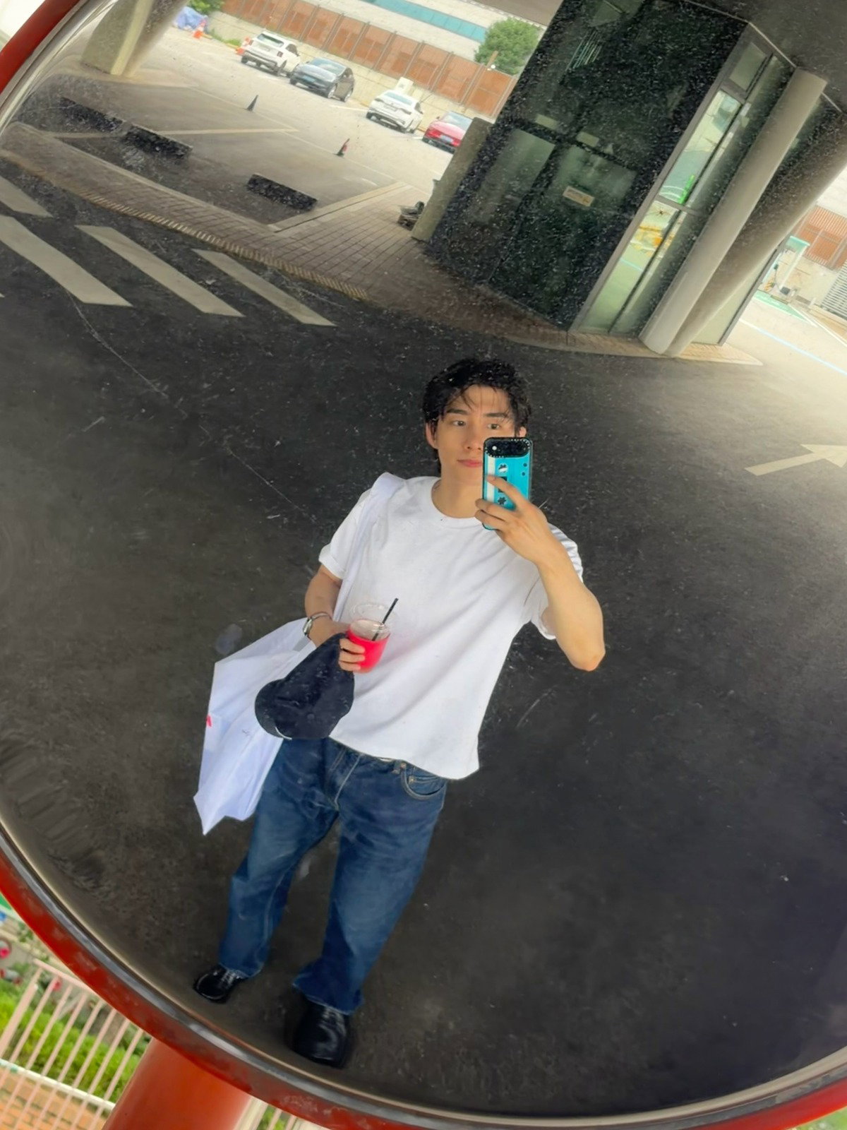 gUykLR