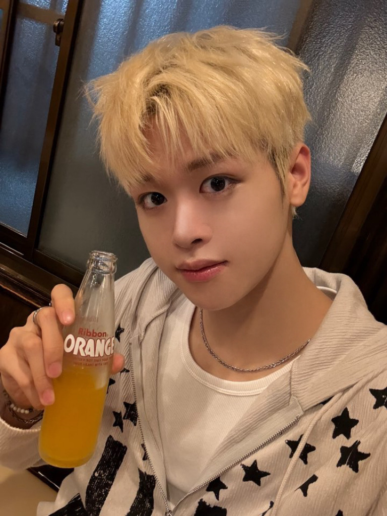 클로즈유어아이즈) 마징시앙 위버스