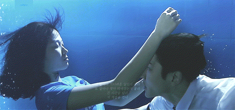 ghkuxT.gif