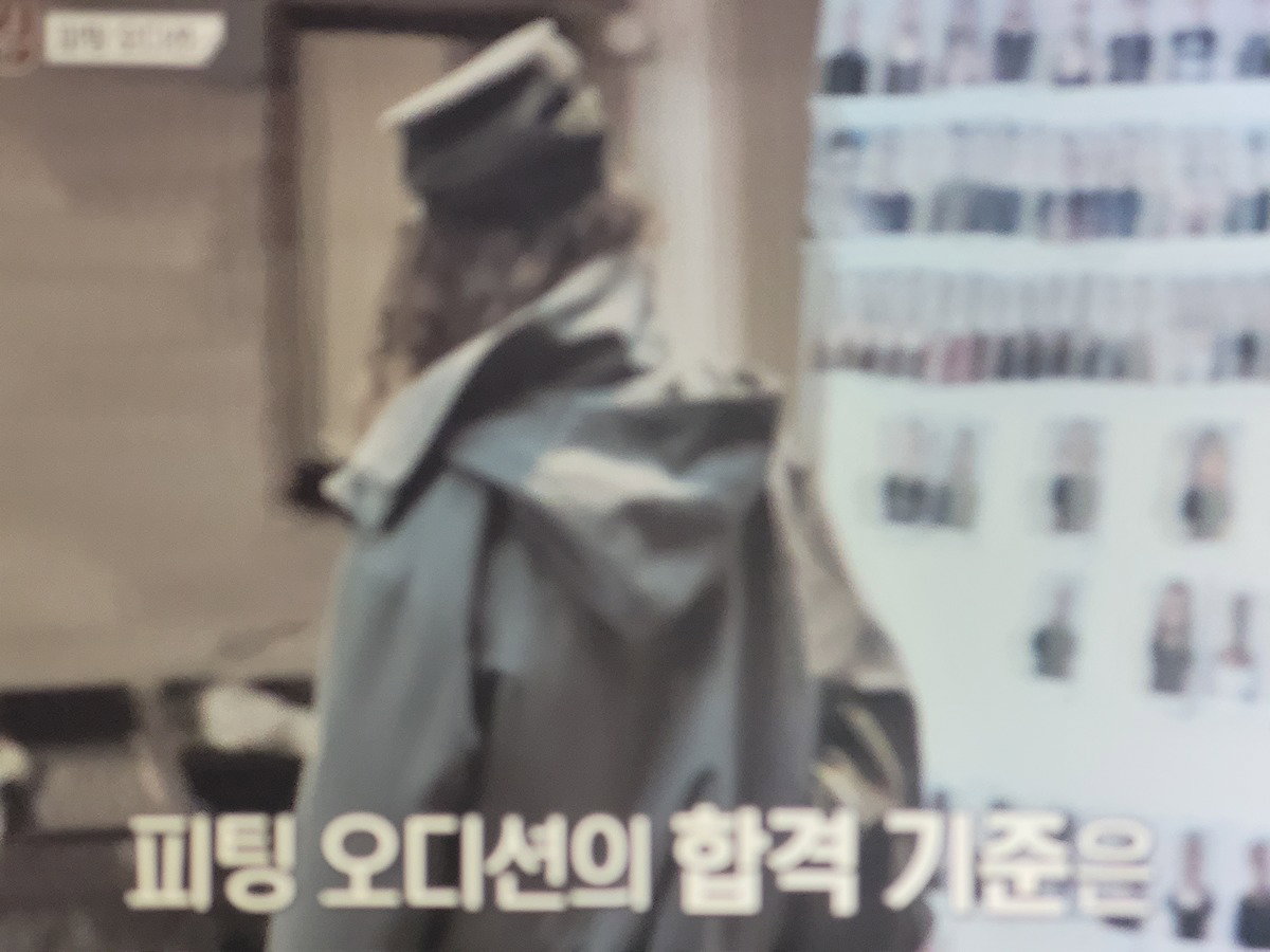 gjESYc