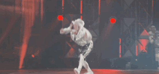 gvUxhL.gif