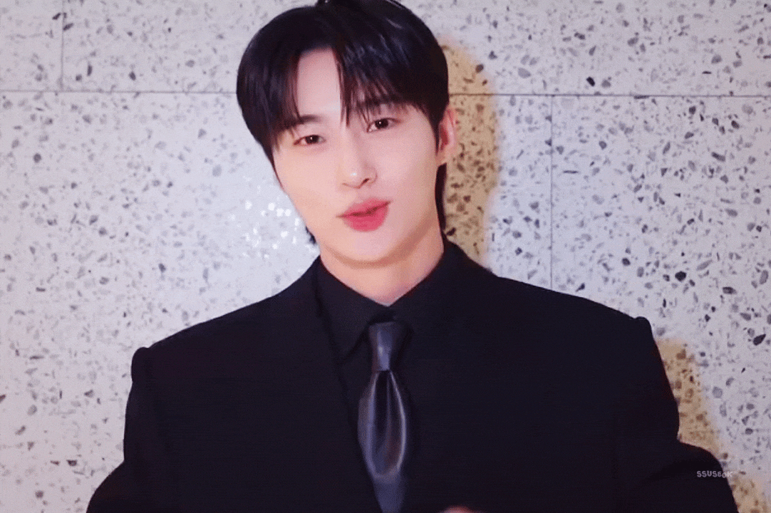 gyNmOh.gif