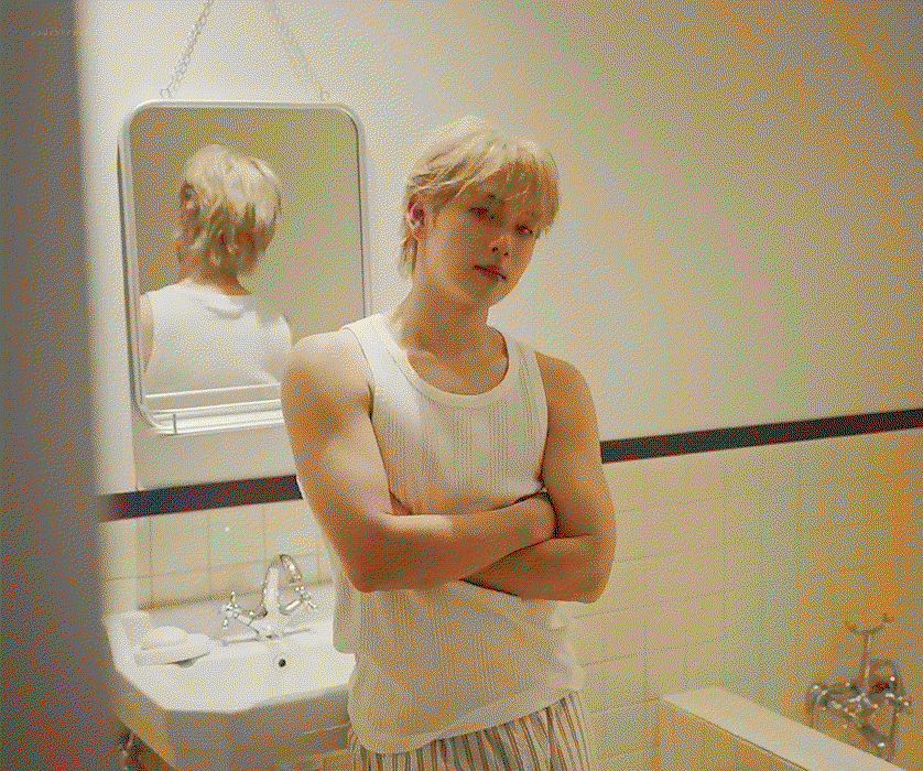 hOKMzW.gif