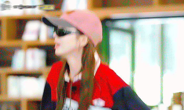 hSjbUi.gif
