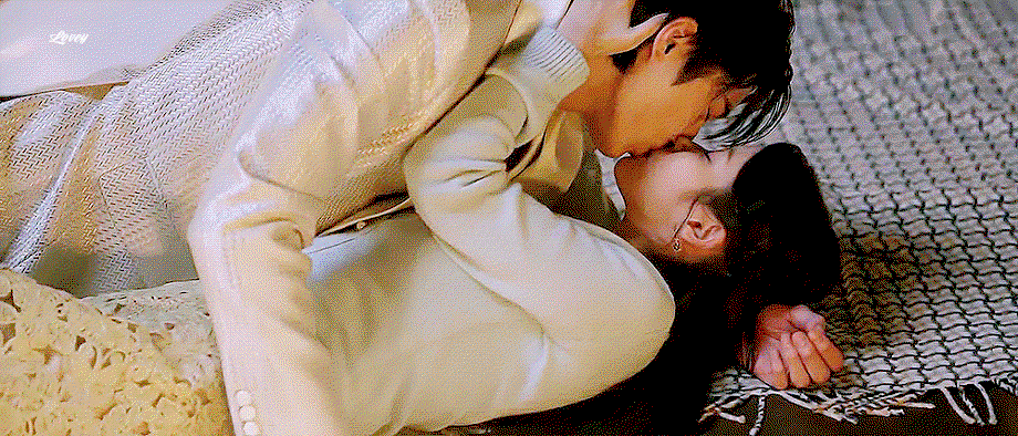 hUSIYG.gif